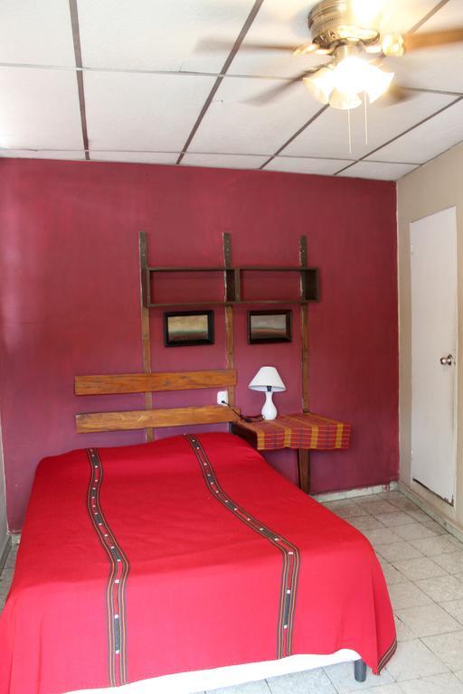 Ximenas Guest House San Salvador Buitenkant foto