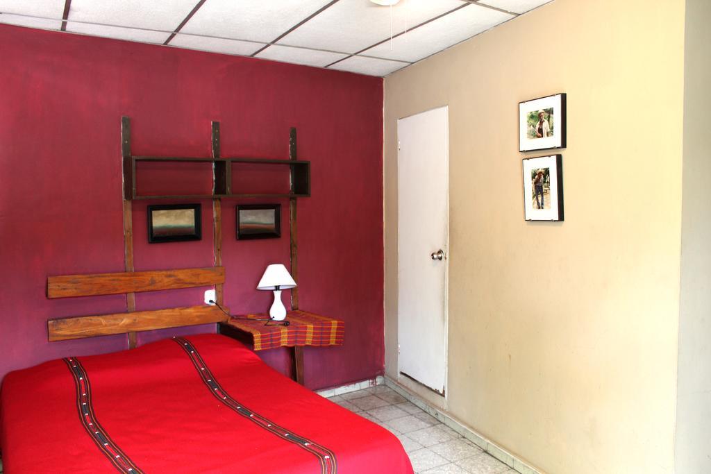Ximenas Guest House San Salvador Buitenkant foto