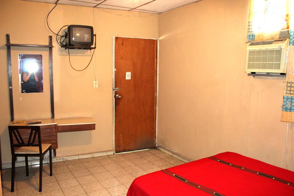 Ximenas Guest House San Salvador Buitenkant foto