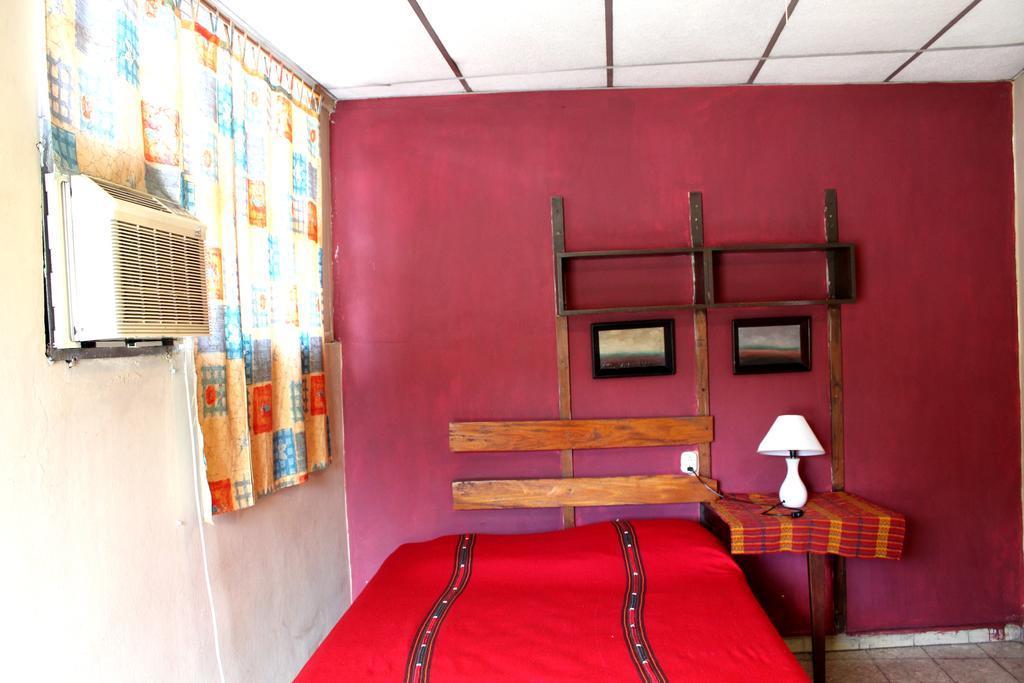Ximenas Guest House San Salvador Buitenkant foto