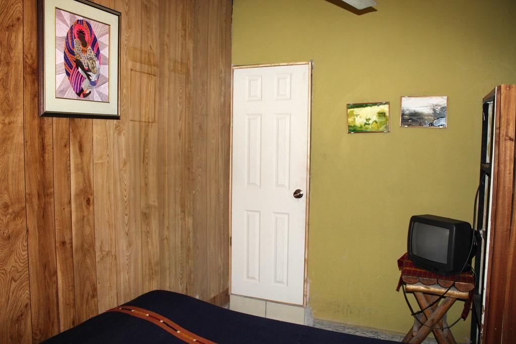 Ximenas Guest House San Salvador Buitenkant foto